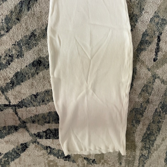 NWT❤️ HERA Tight Fitting Cream Ribbed Dress - Picture 8 of 9